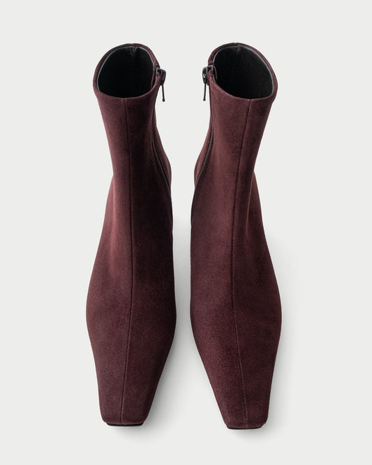 KRIS BOOTS