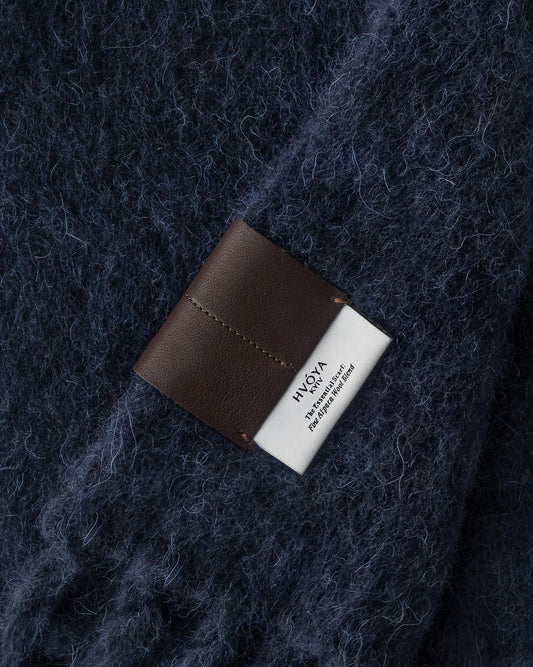 THE ESSENTIAL SCARF
