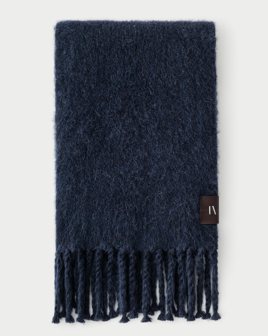 THE ESSENTIAL SCARF