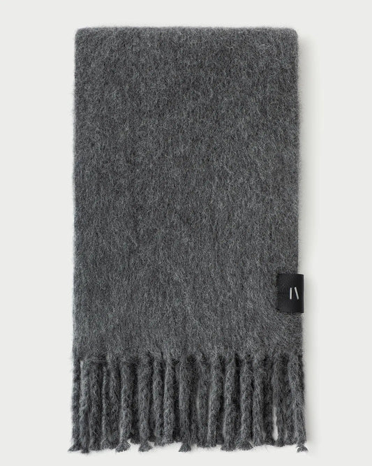 THE ESSENTIAL SCARF