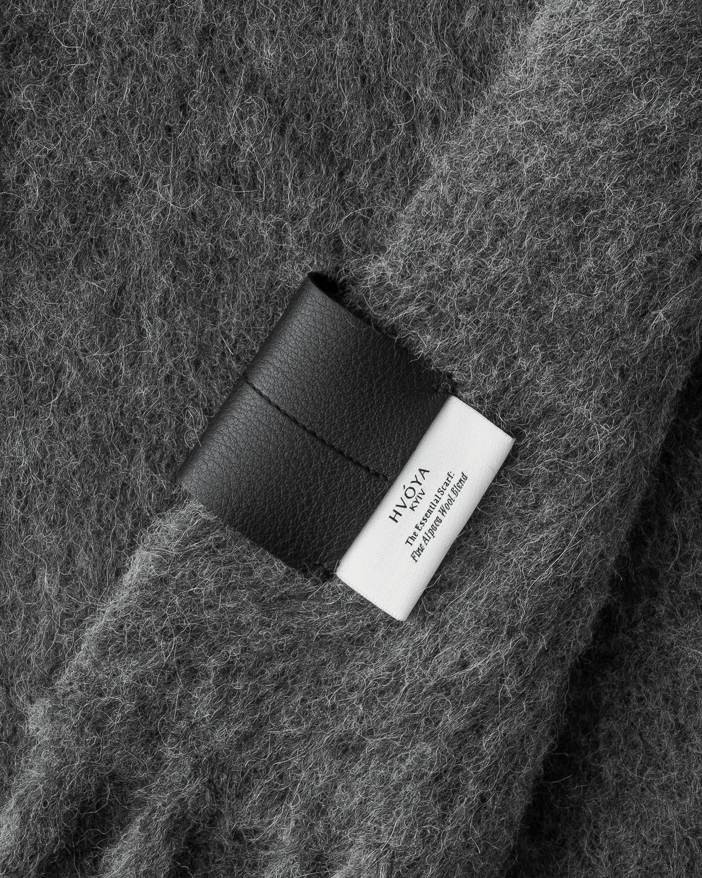 THE ESSENTIAL SCARF