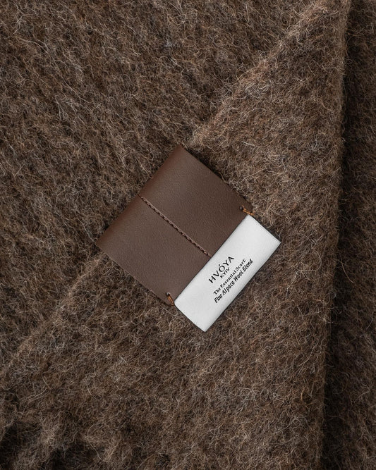 THE ESSENTIAL SCARF