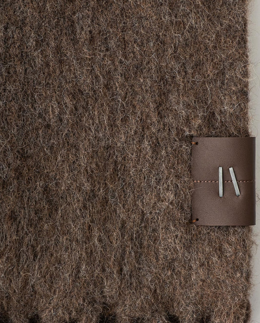 THE ESSENTIAL SCARF