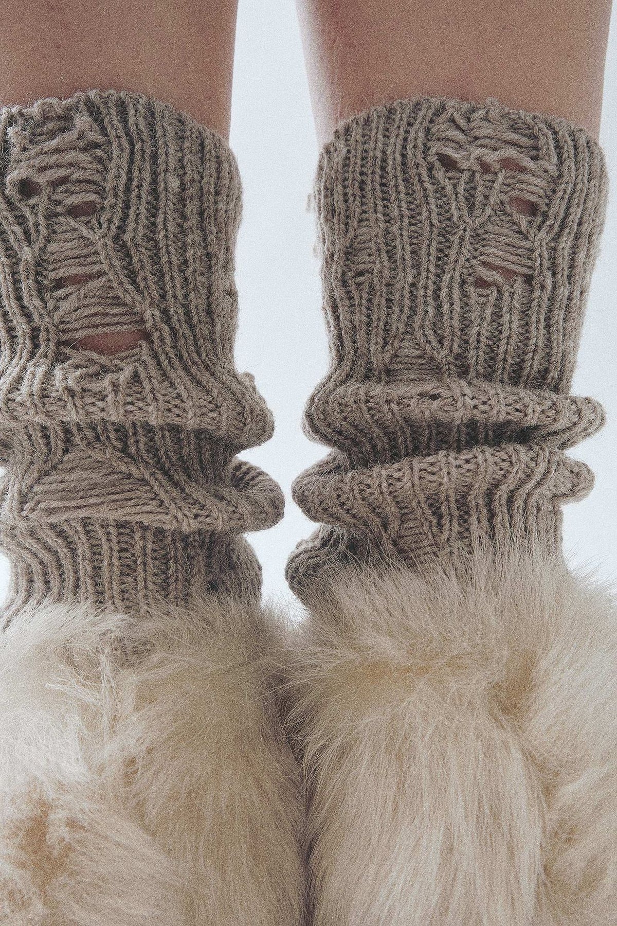 WINTER HOLEY SOCKS