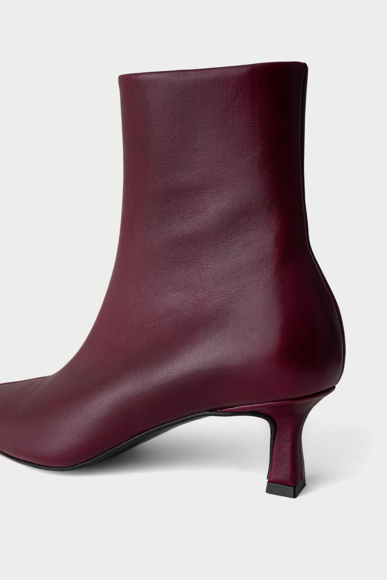 KRIS BOOTS