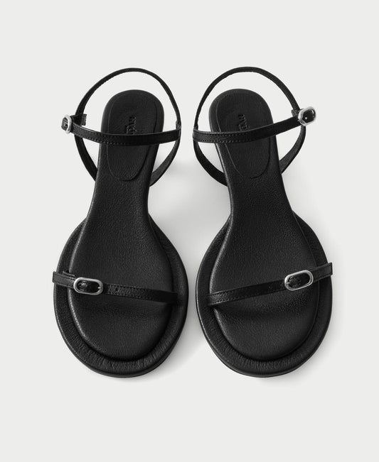 TRACE SANDALS