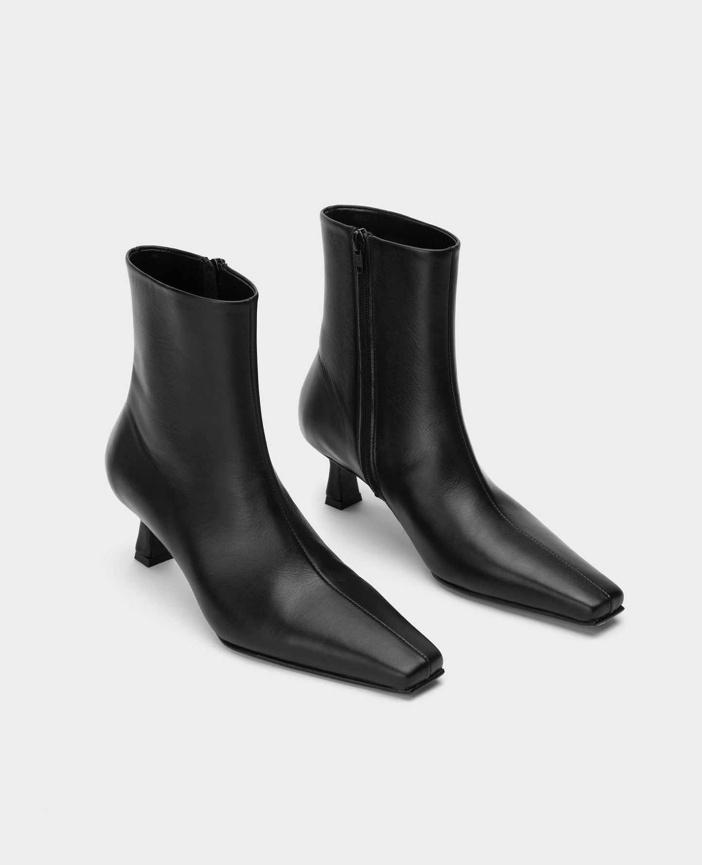 KRIS BOOTS