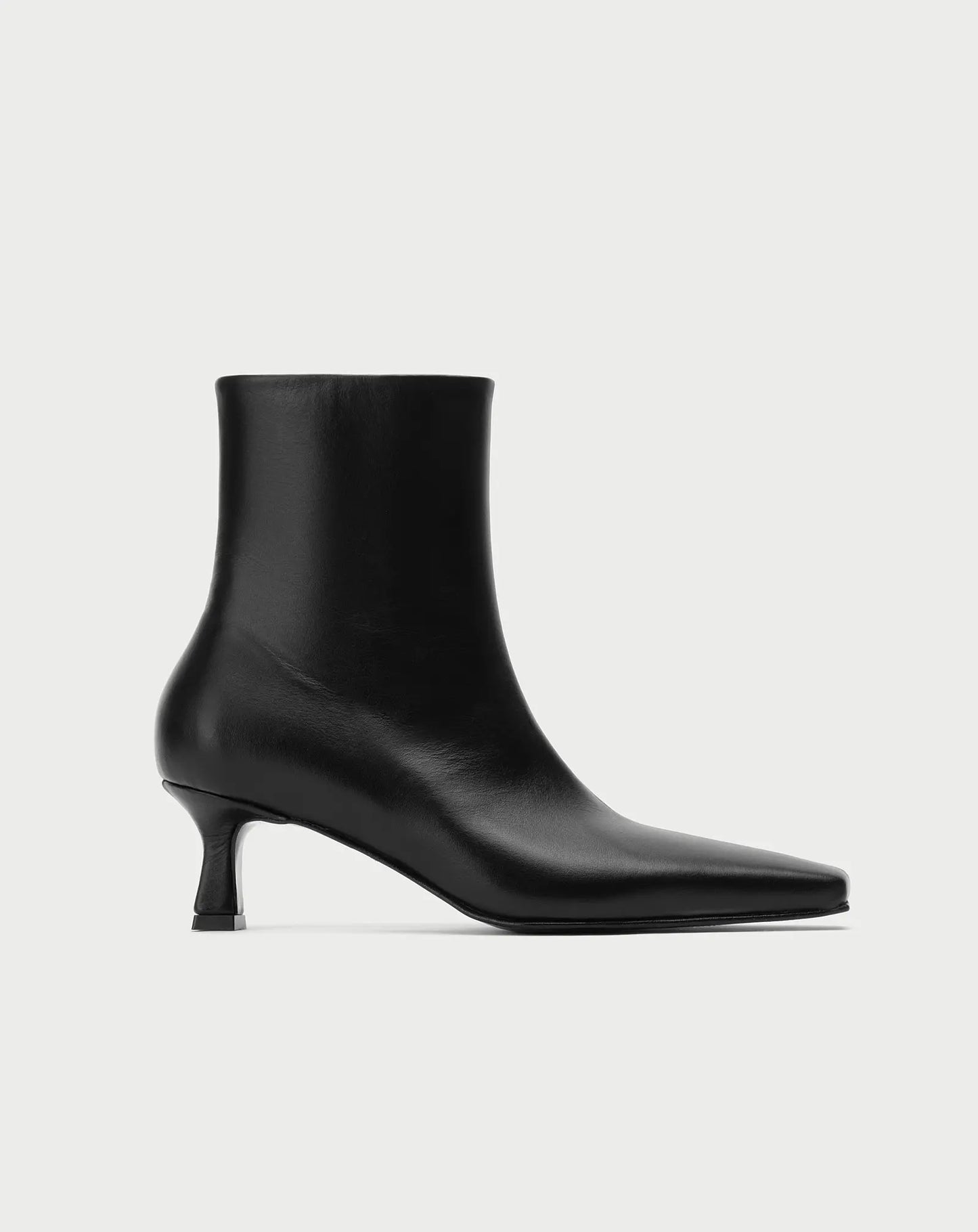 KRIS BOOTS