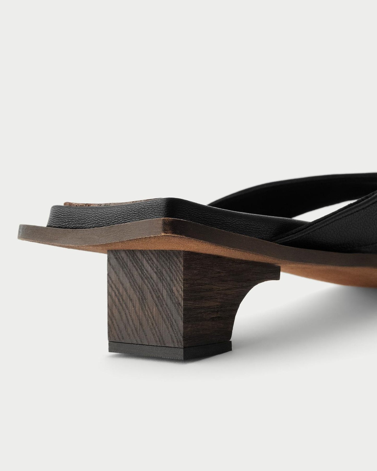 Tatami Thongs