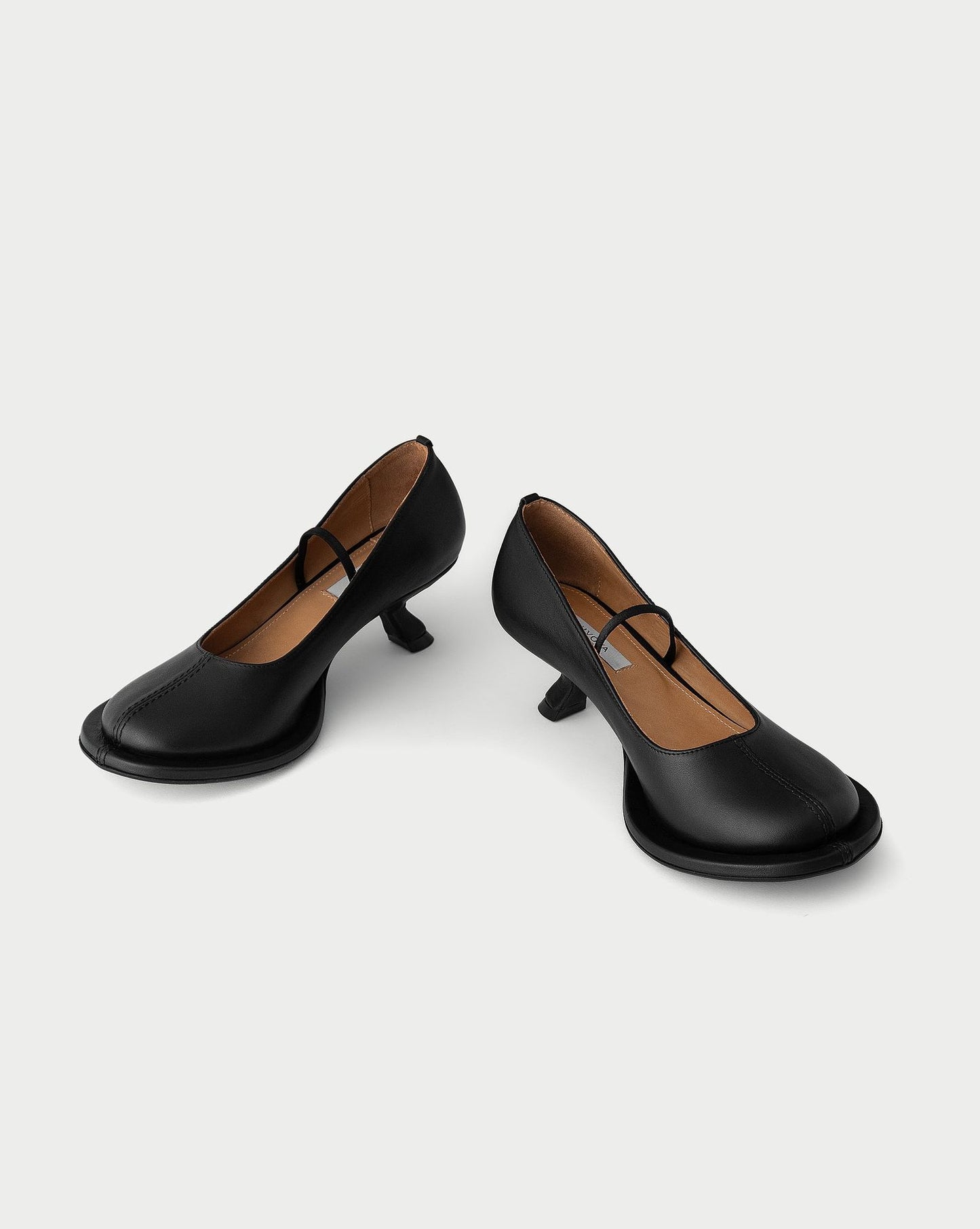 CLOCK SHOES