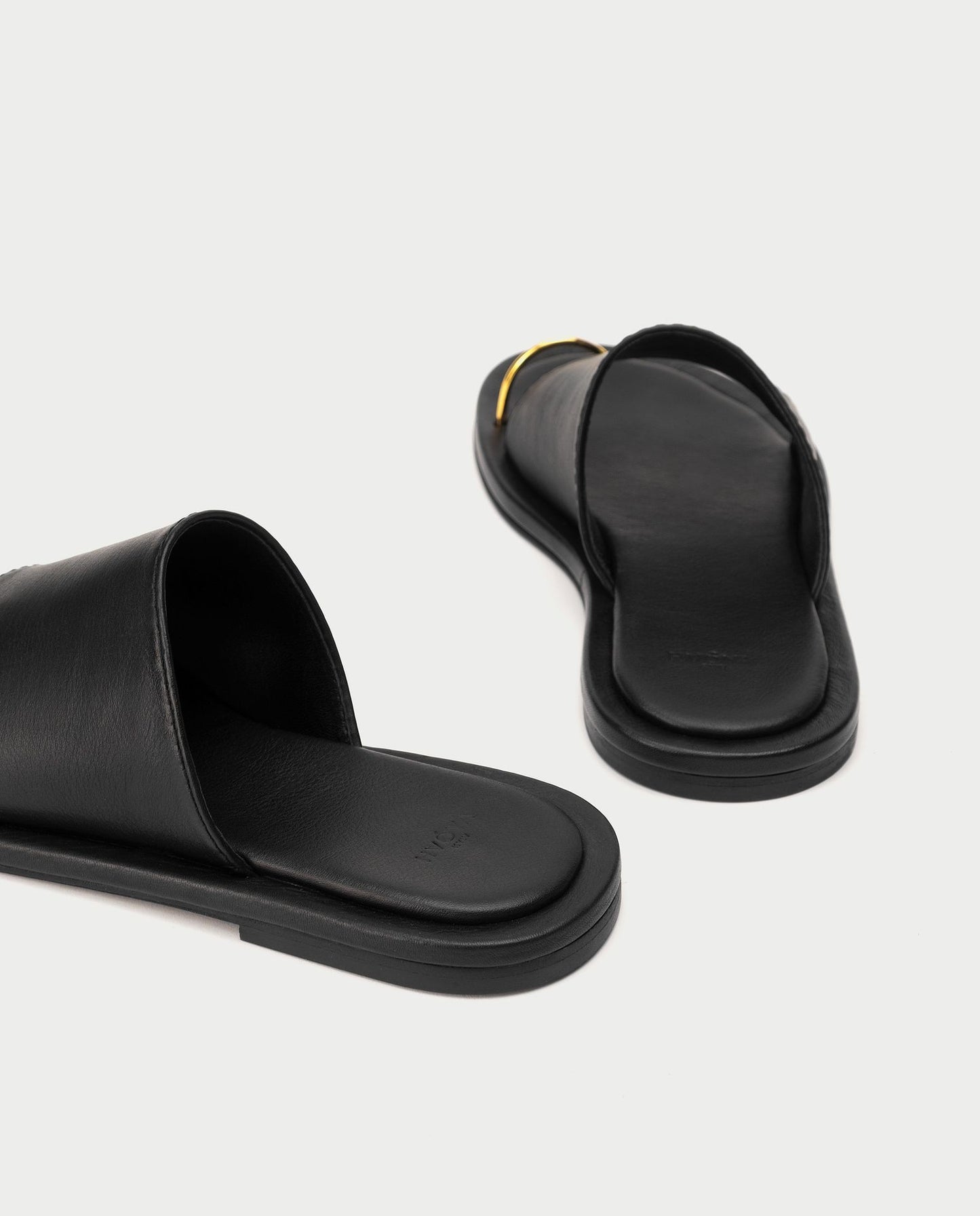RING FLIP FLOP