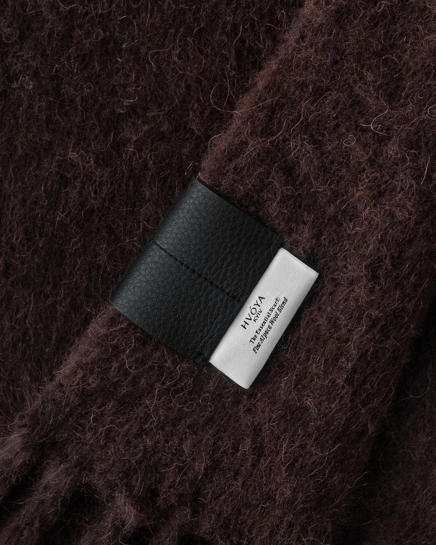 THE ESSENTIAL SCARF