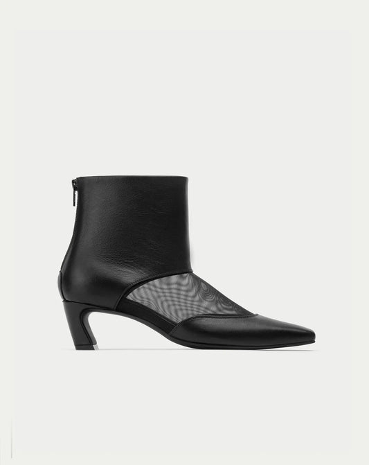 NUDE BOOTS