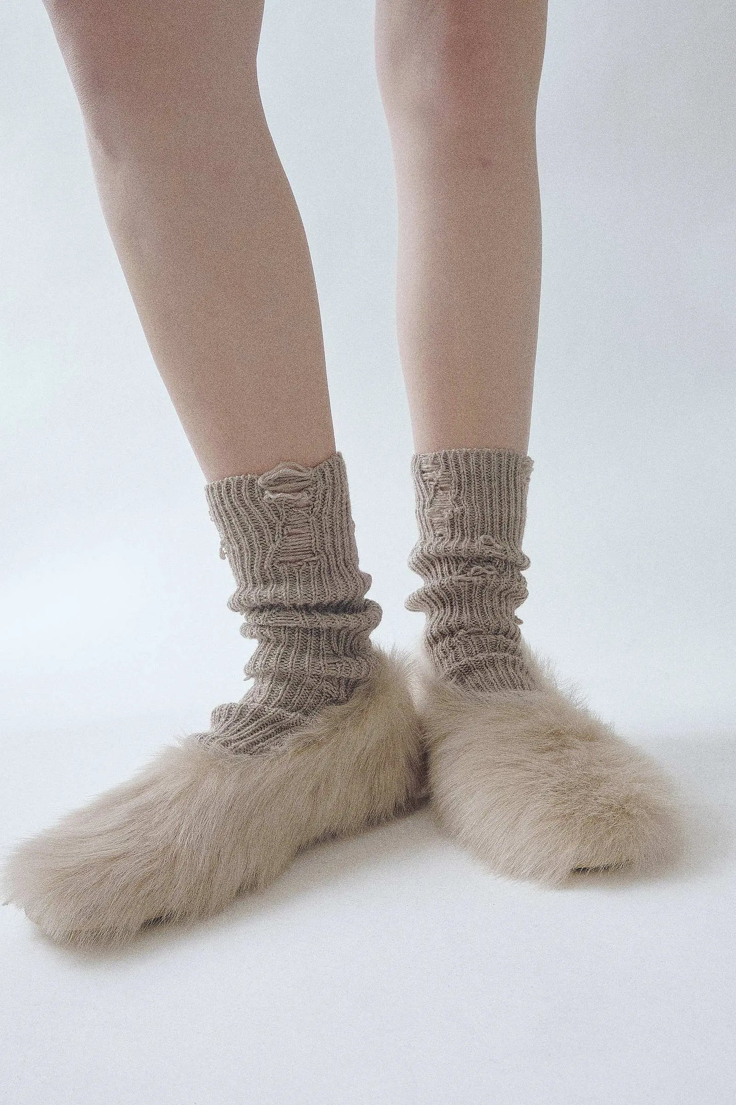 WINTER HOLEY SOCKS
