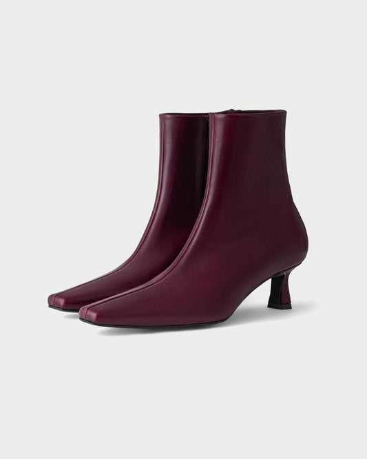 KRIS BOOTS