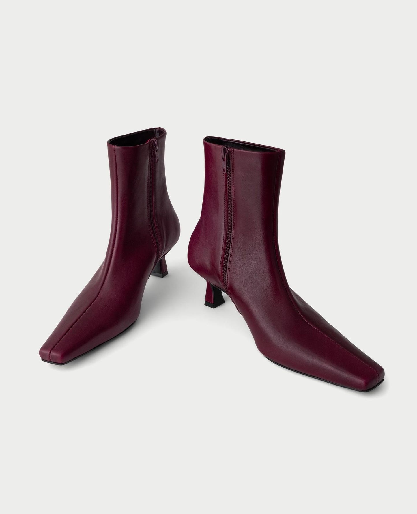 KRIS BOOTS