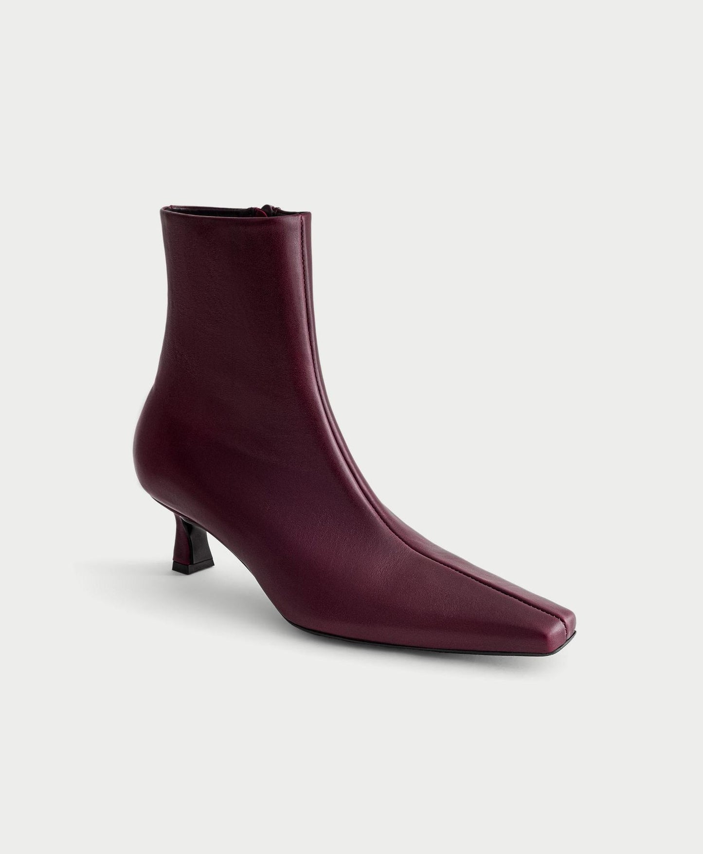 KRIS BOOTS