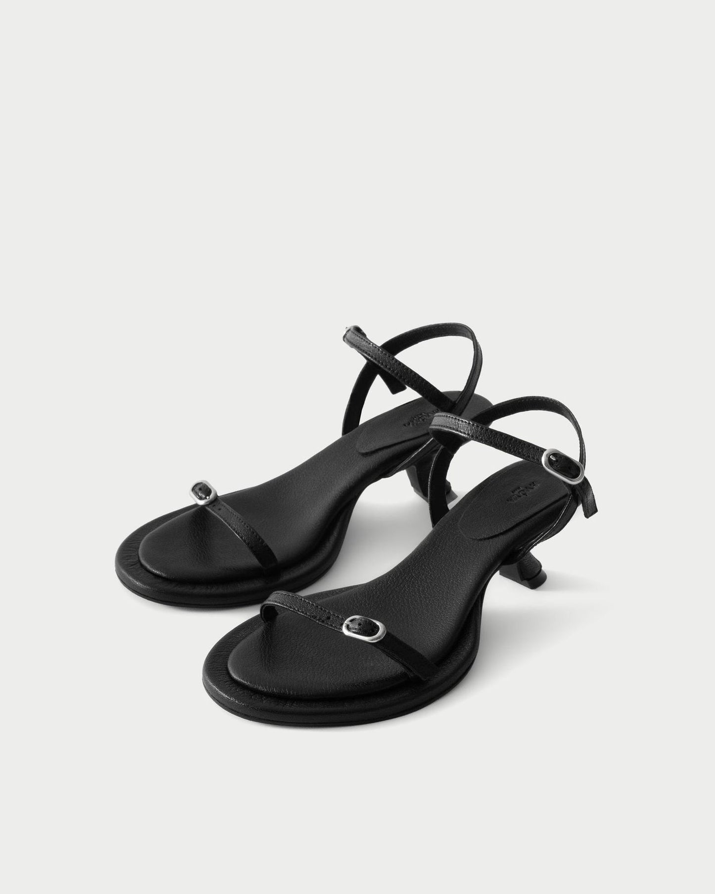 TRACE SANDALS