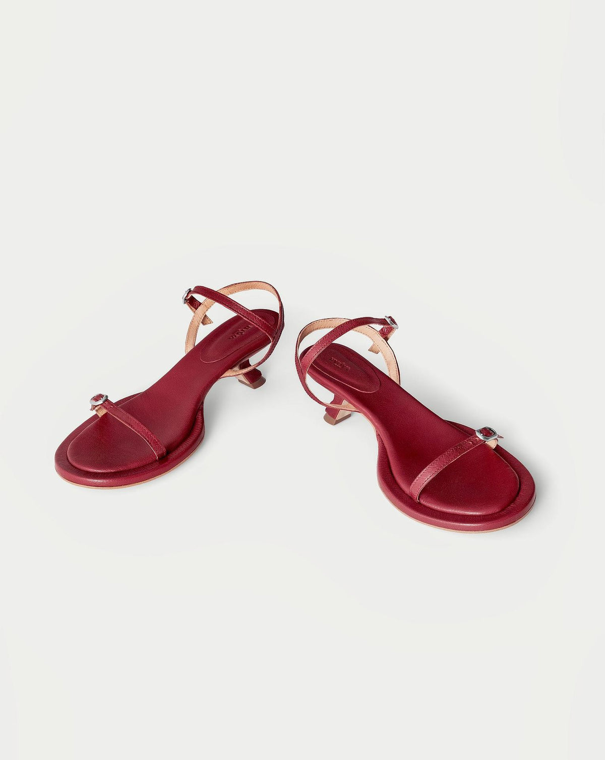TRACE SANDALS