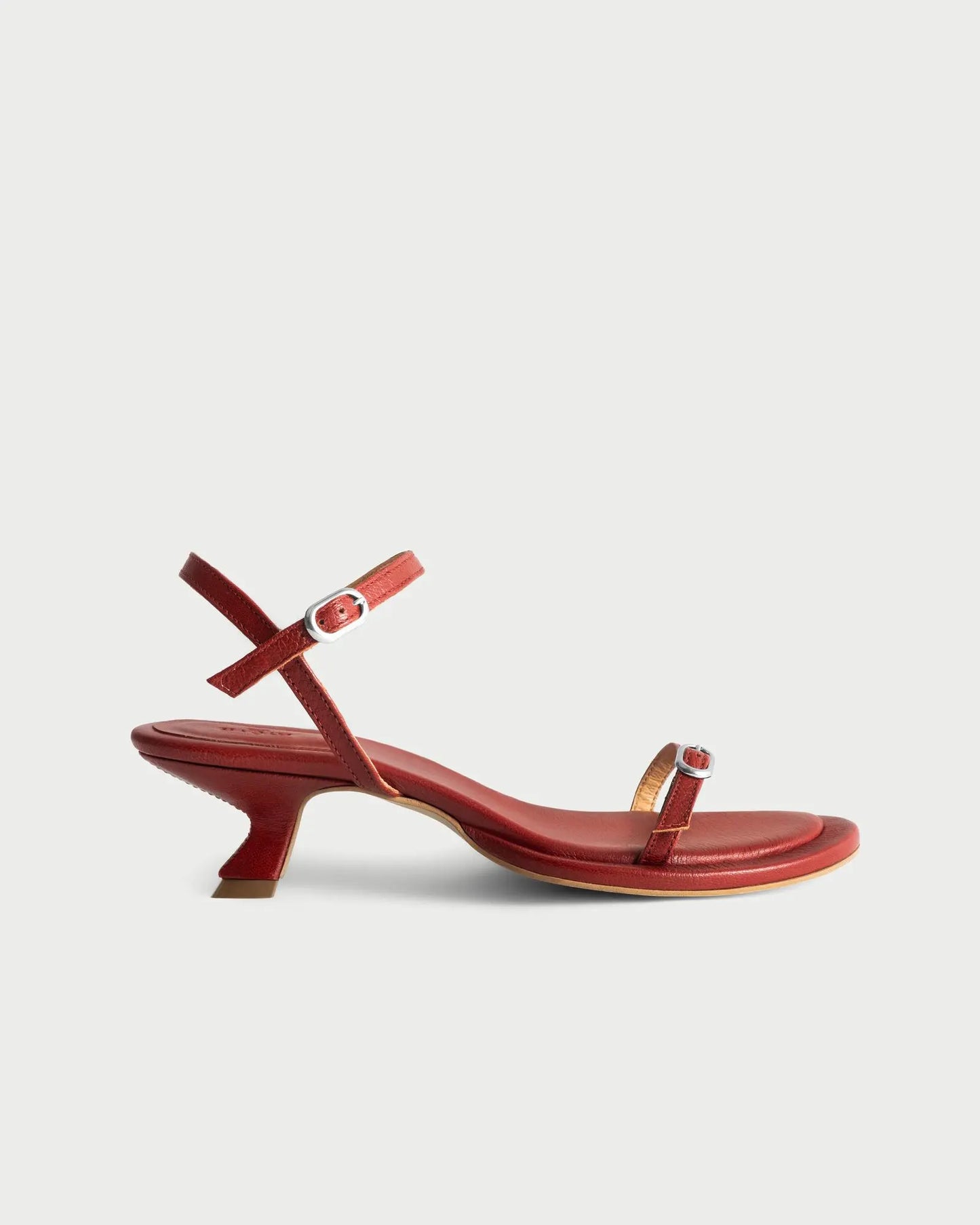 TRACE SANDALS